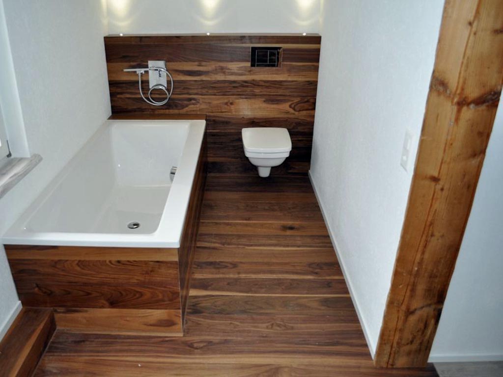 Ламинированнный пол в ванной